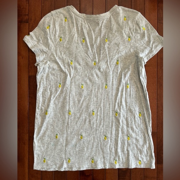 $5 Merona Gray V-Neck T-Shirt with Pineapple Print Size XXL - Picture 4 of 5